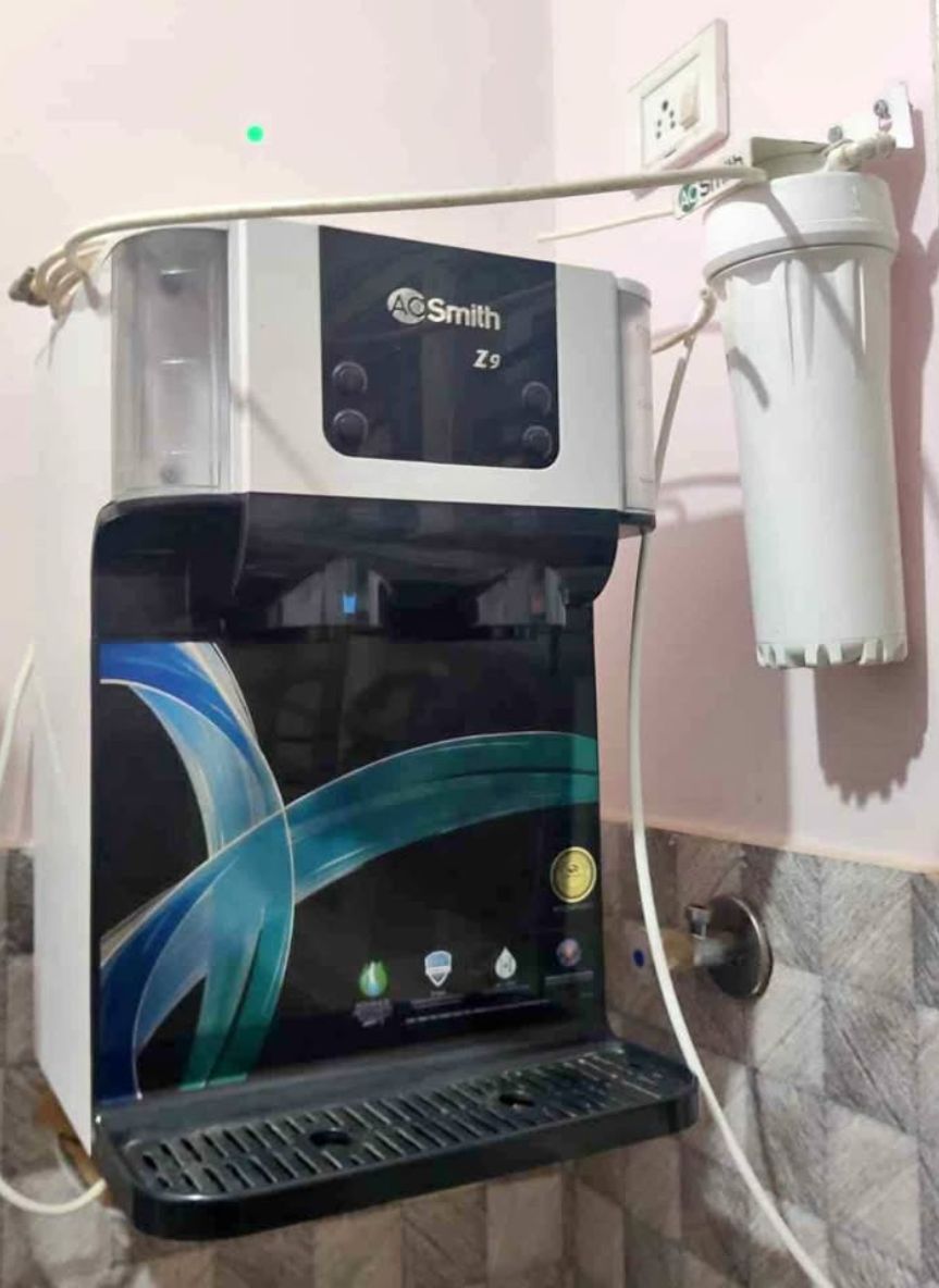 Close shot of AO Smith Z9 hot and normal water purifier