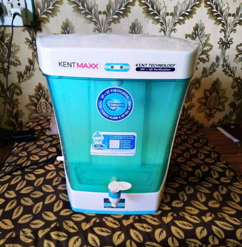 Close shot of KENT Maxx UV water purifier