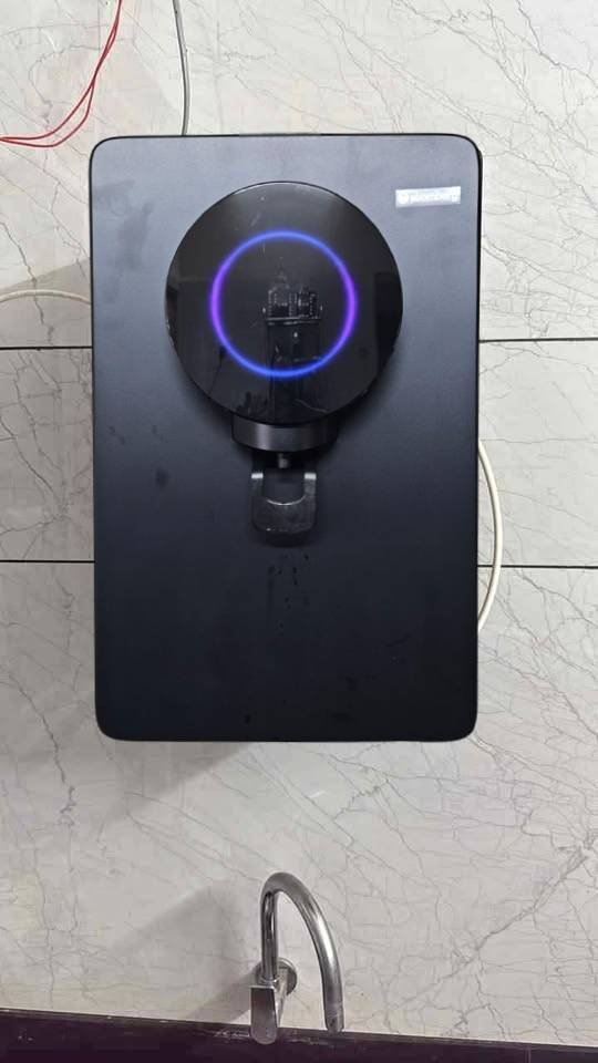 Atomberg Intellon Water Purifier installed close view